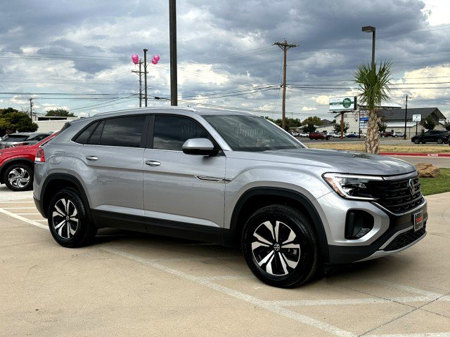 Used 2024 Volkswagen Atlas Cross Sport SE image 5