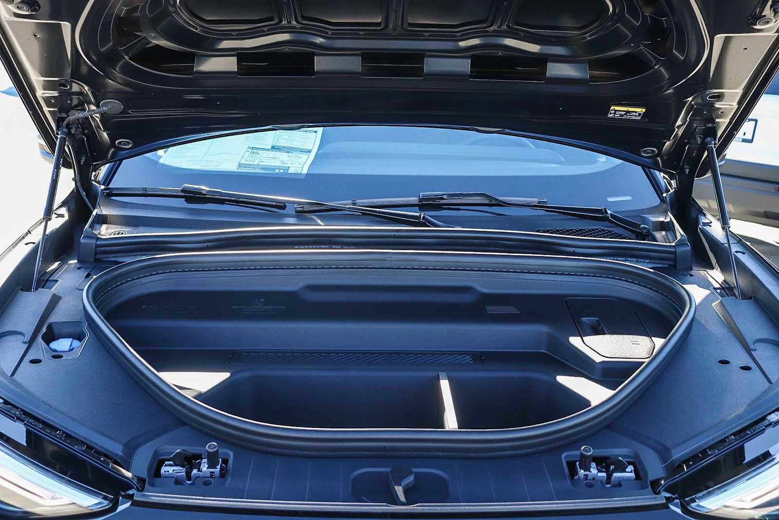 New 2025 Audi Q6 e-tron Premium AWD/4WD image 38