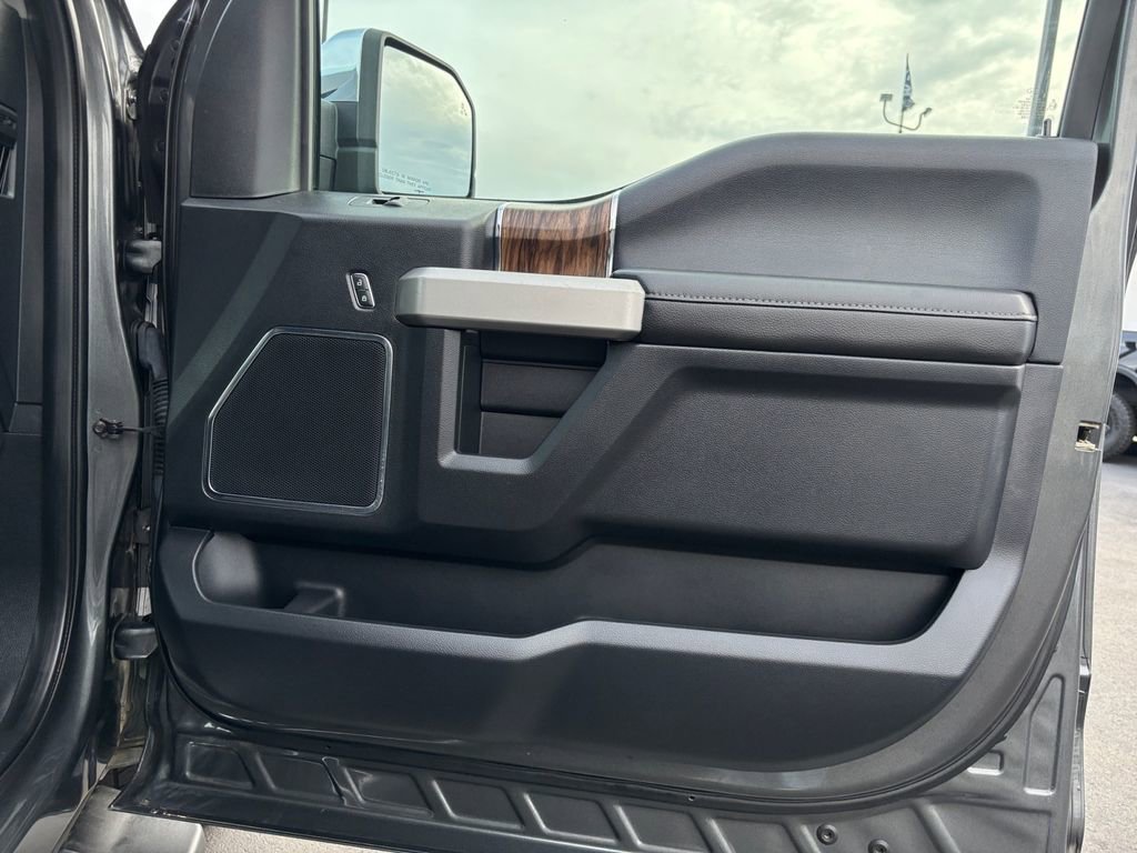 Used 2019 Ford F150 Lariat w/ Equipment Group 502A Luxury image 27