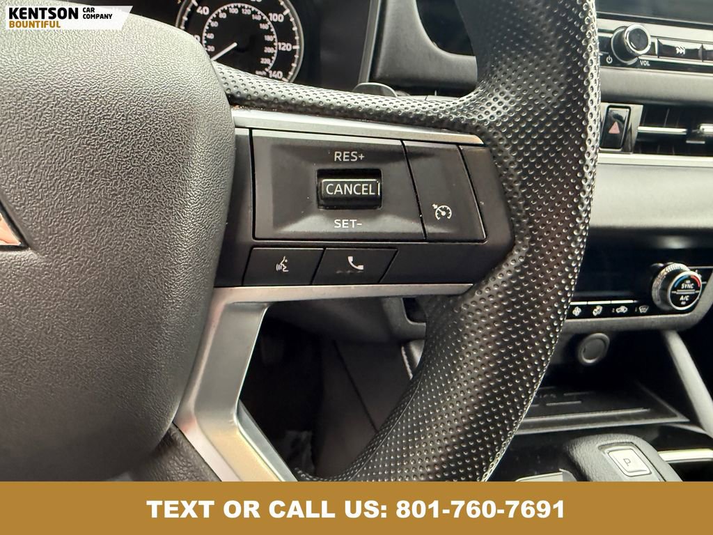 Used 2025 Mitsubishi Outlander ES image 18