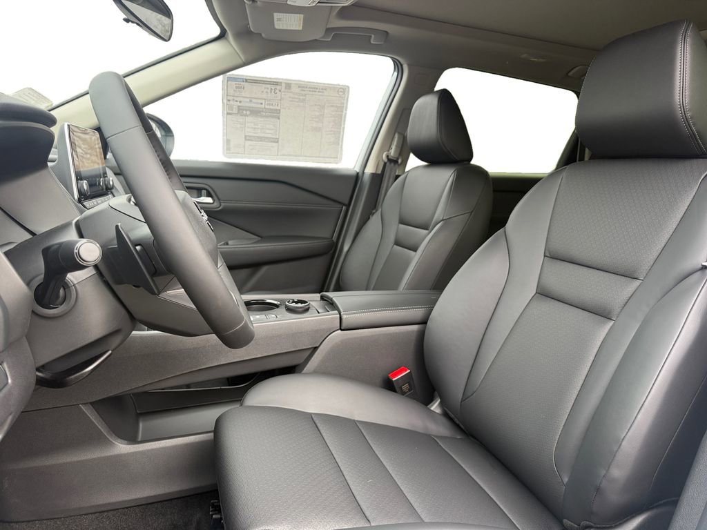 New 2026 Nissan Rogue Dark Armor image 9