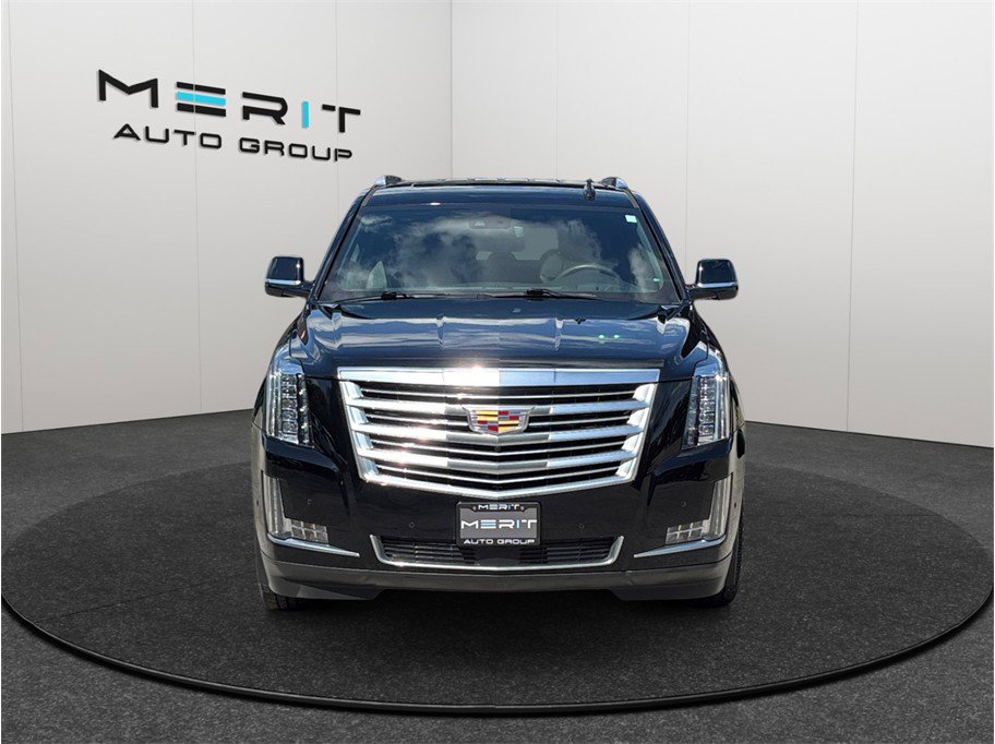 Used 2020 Cadillac Escalade Platinum AWD/4WD image 3