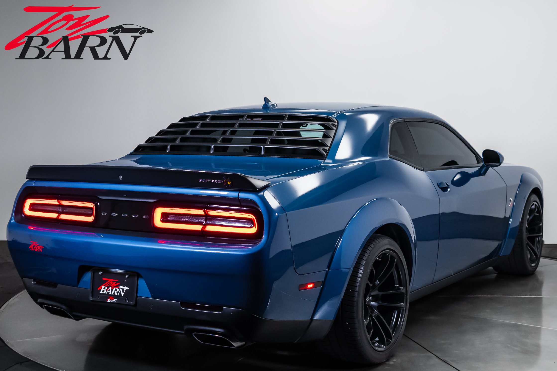 Used 2021 Dodge Challenger R/T Scat Pack RWD image 5
