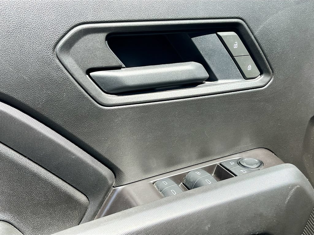 Used 2025 Chevrolet Colorado Trail Boss AWD/4WD image 17