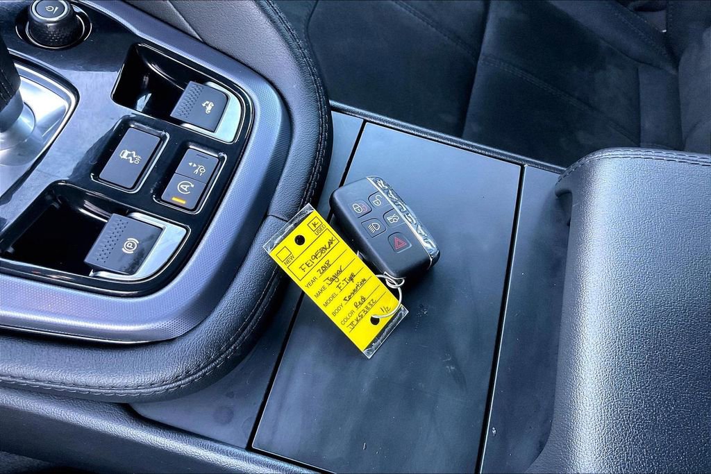 Used 2018 Jaguar F-TYPE Convertible image 30