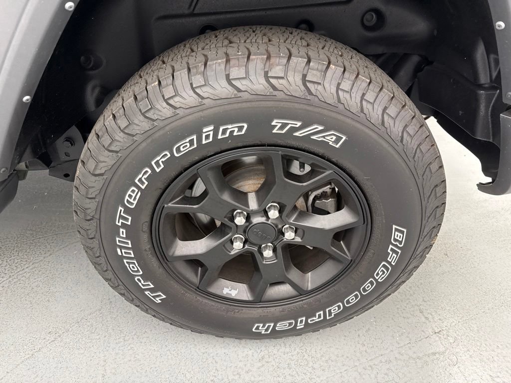 Used 2022 Jeep Wrangler Unlimited Sport AWD/4WD image 6
