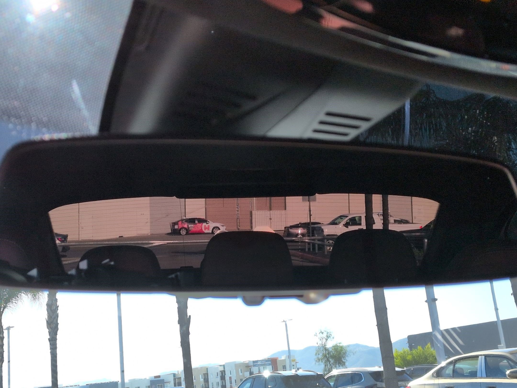 Used 2025 BMW 330i Sedan w/ Convenience Package image 27