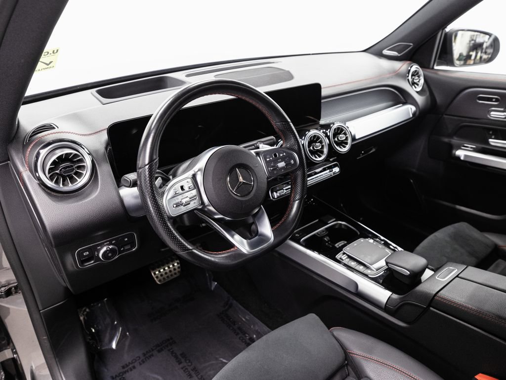 Used 2023 Mercedes-Benz EQB 300 4MATIC image 8