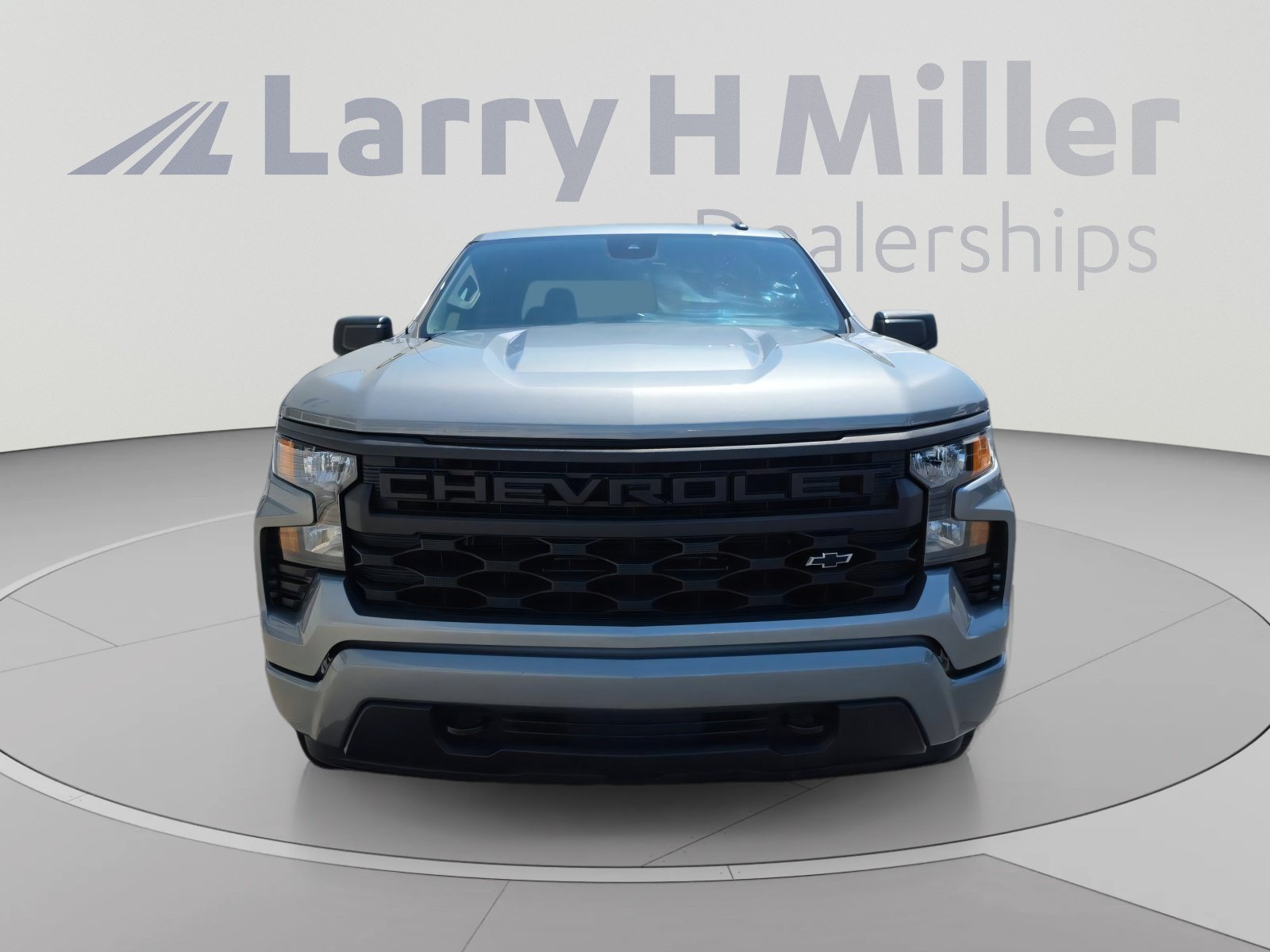 Certified 2025 Chevrolet Silverado 1500 Custom w/ LPO, Dark Essentials Package AWD/4WD image 3