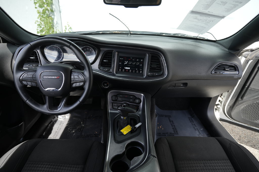 Used 2018 Dodge Challenger SXT RWD image 29