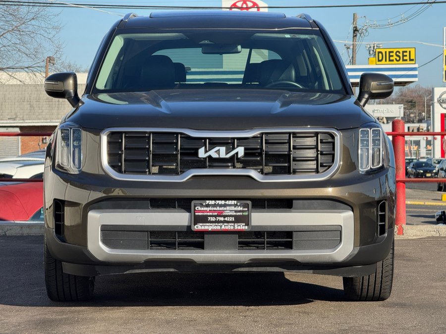Used 2023 Kia Telluride S w/ S Sunroof Package image 2