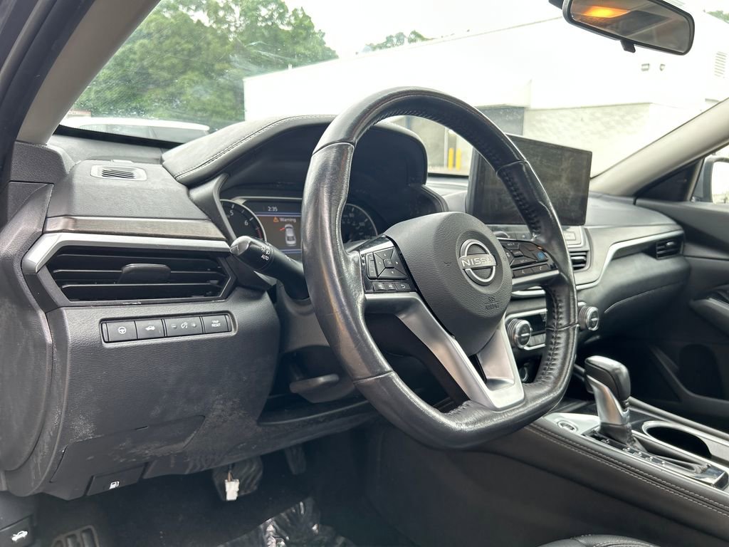 Used 2023 Nissan Altima 2.5 SL FWD image 10