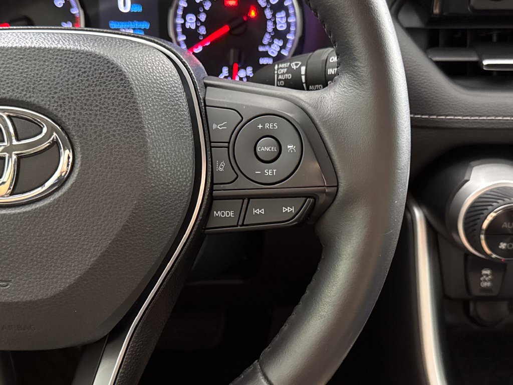 Used 2019 Toyota RAV4 XLE Premium w/ Cold Weather Package FWD image 16