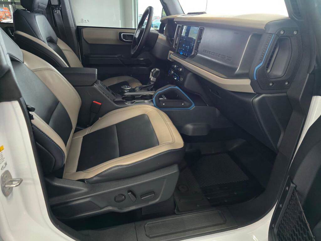 Used 2024 Ford Bronco Wildtrak AWD/4WD image 45