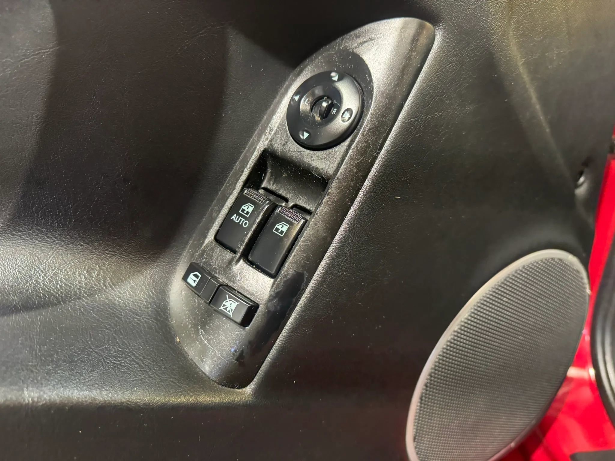 Used 2005 Hyundai Tiburon GT FWD image 9