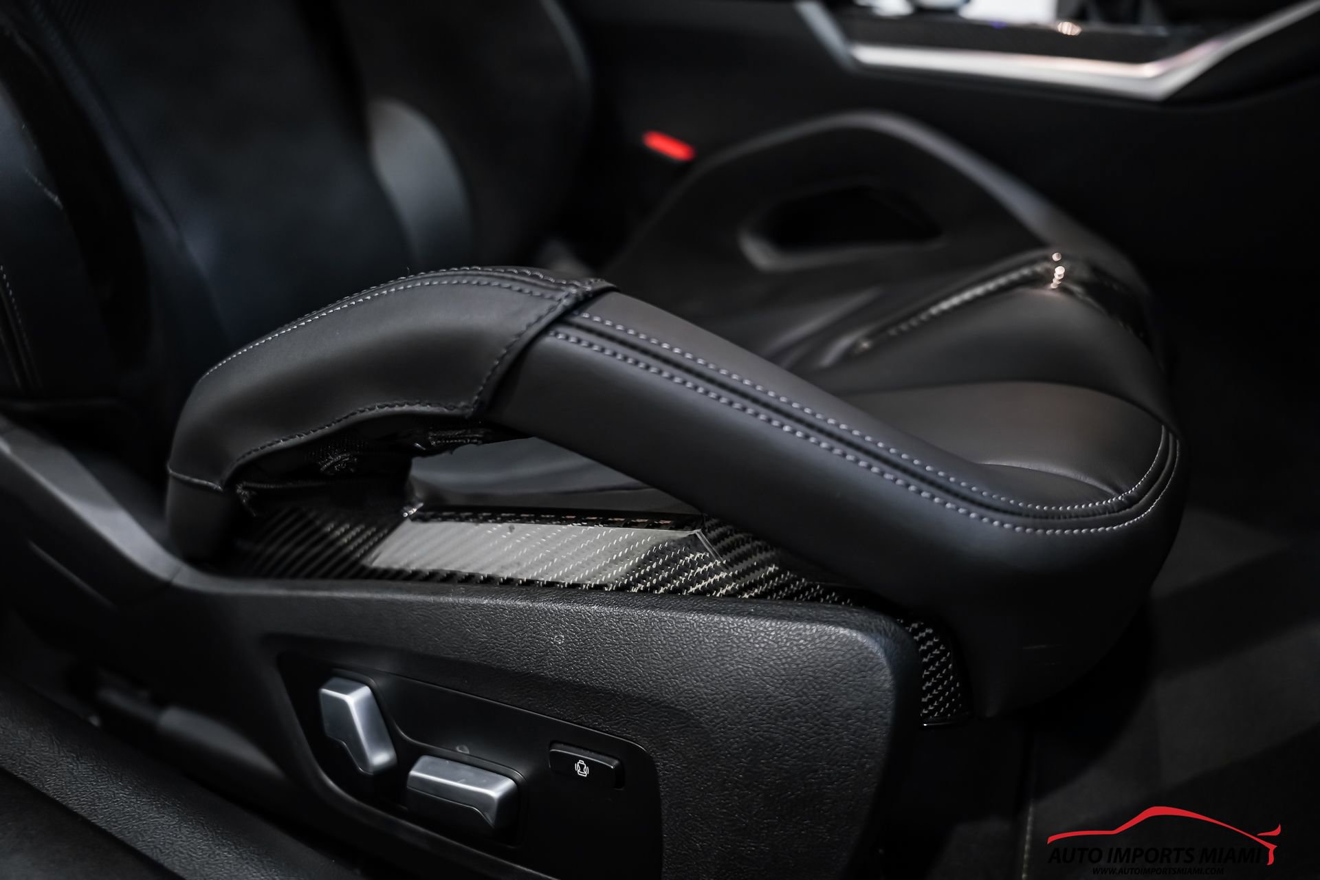 Used 2022 BMW M4 Coupe w/ M Carbon Exterior Package image 19