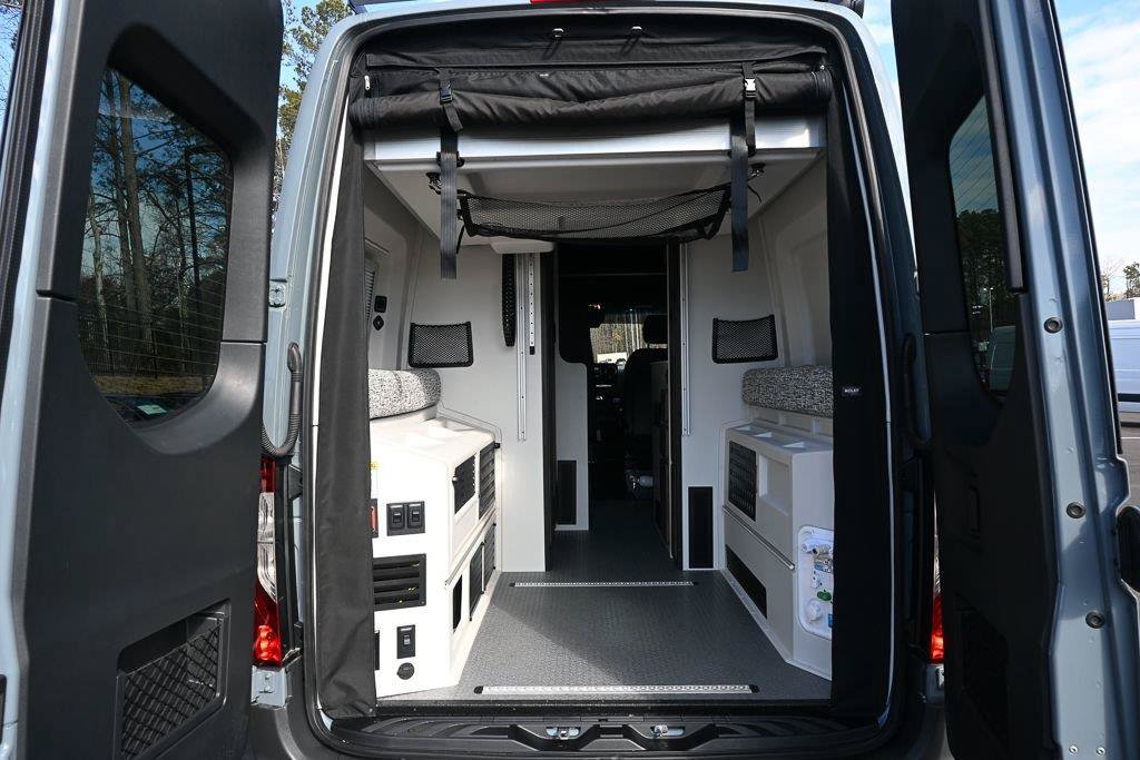 Used 2023 Mercedes-Benz Sprinter 2500 image 32