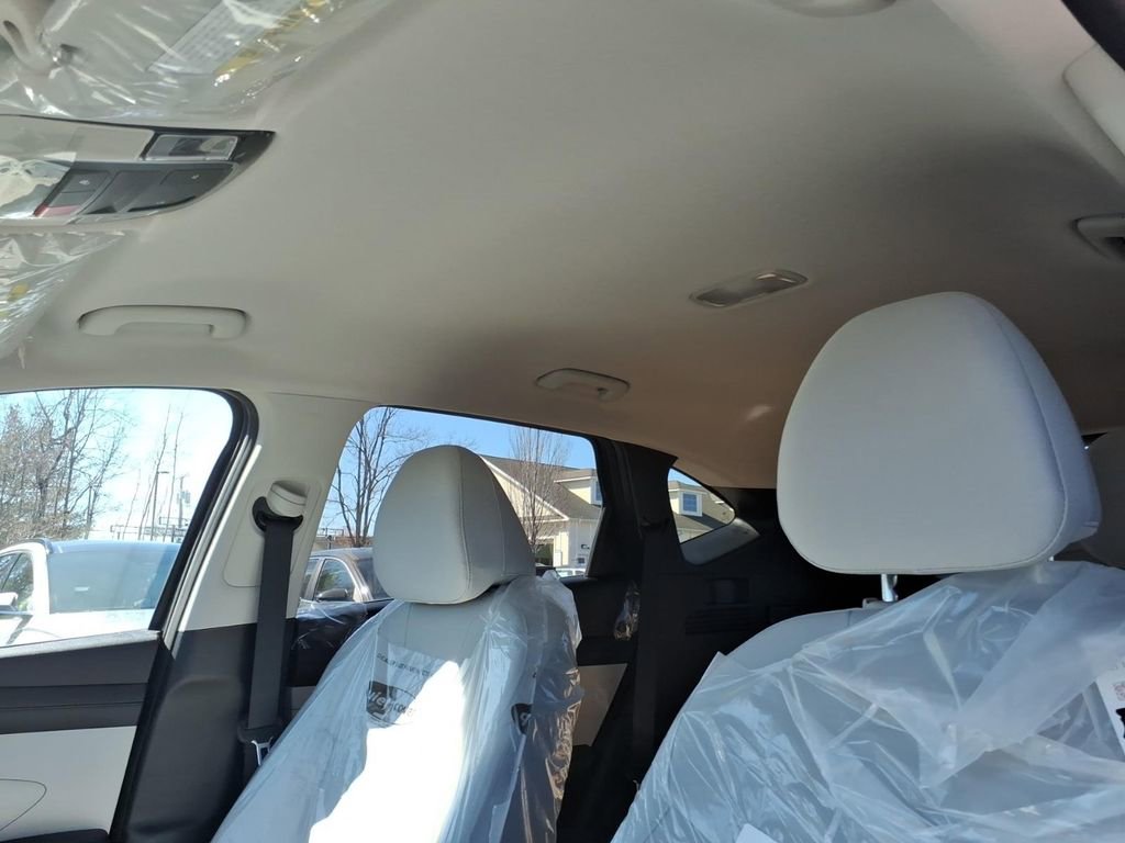 New 2026 Hyundai Tucson SE image 27