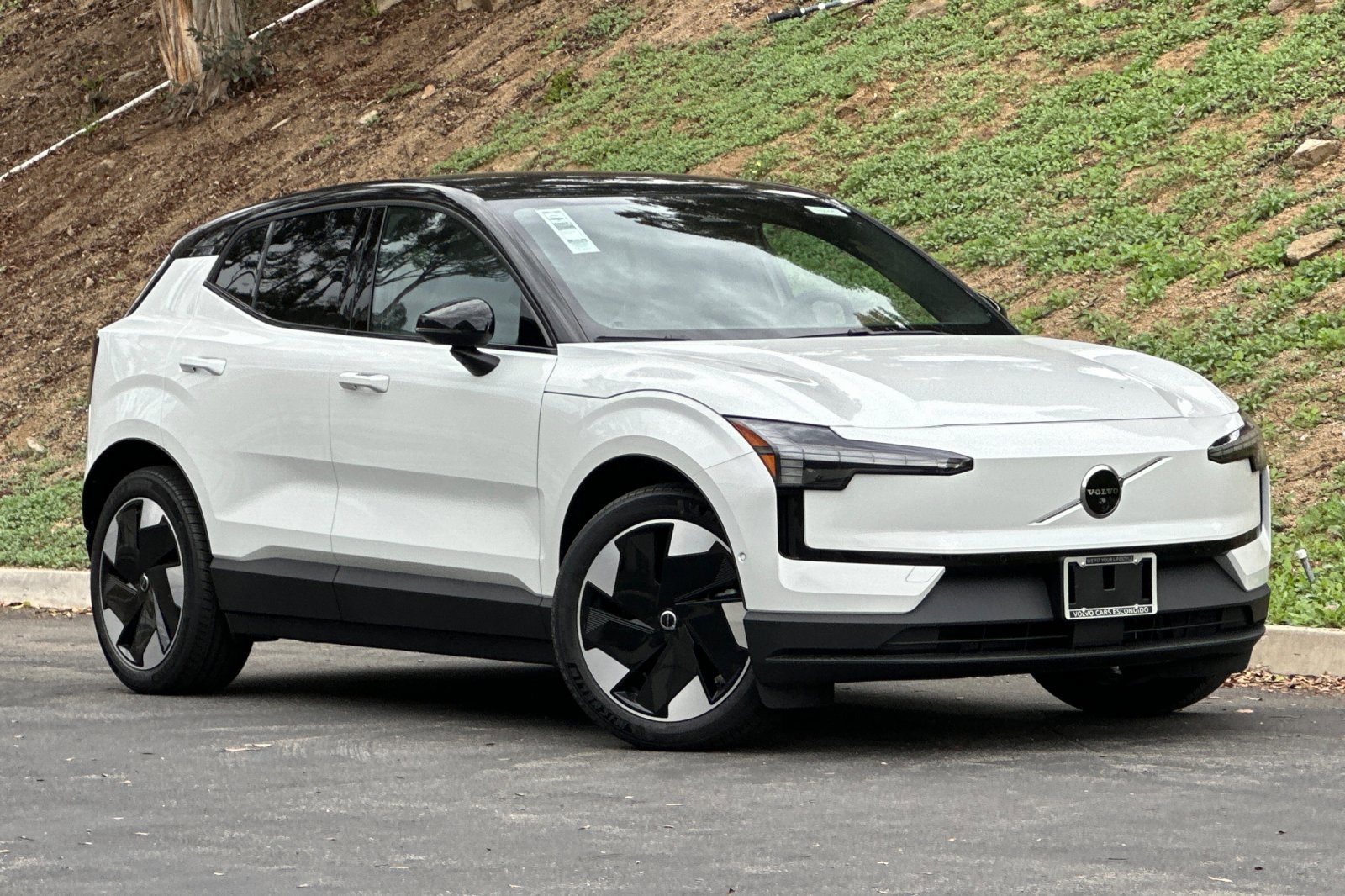 New 2026 Volvo EX30 Ultra image 2