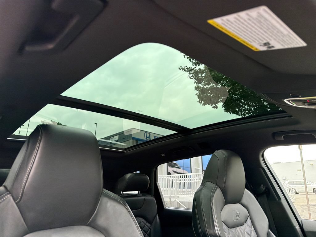 Used 2022 Audi SQ7 Premium Plus w/ SQ7 Executive Package AWD/4WD image 13