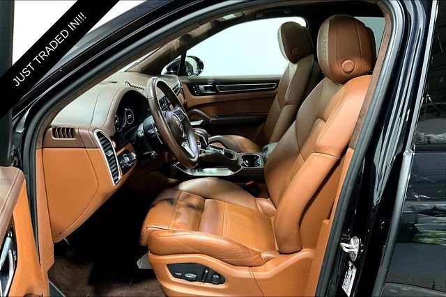 Used 2022 Porsche Cayenne Turbo image 26