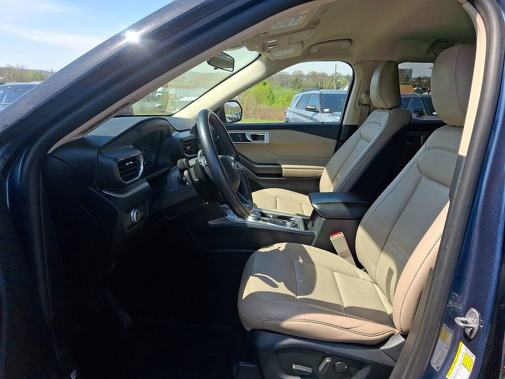 Certified 2020 Ford Explorer XLT w/ Equipment Group 202A AWD/4WD image 13