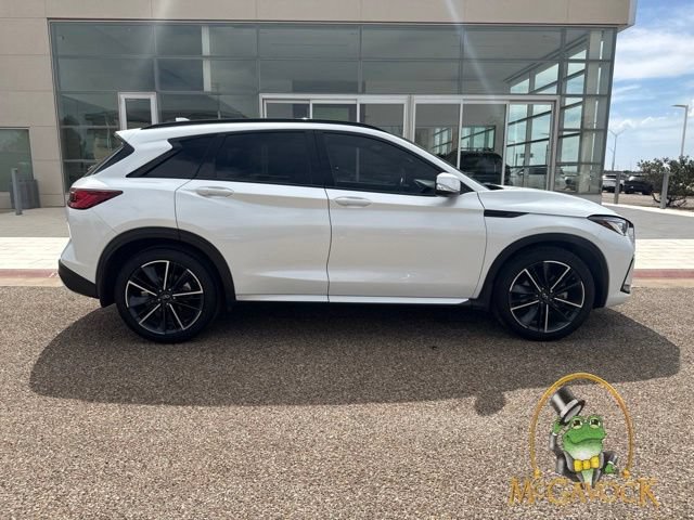 Used 2018 INFINITI Q50 Luxe w/ Cargo Package (L95) RWD image 4