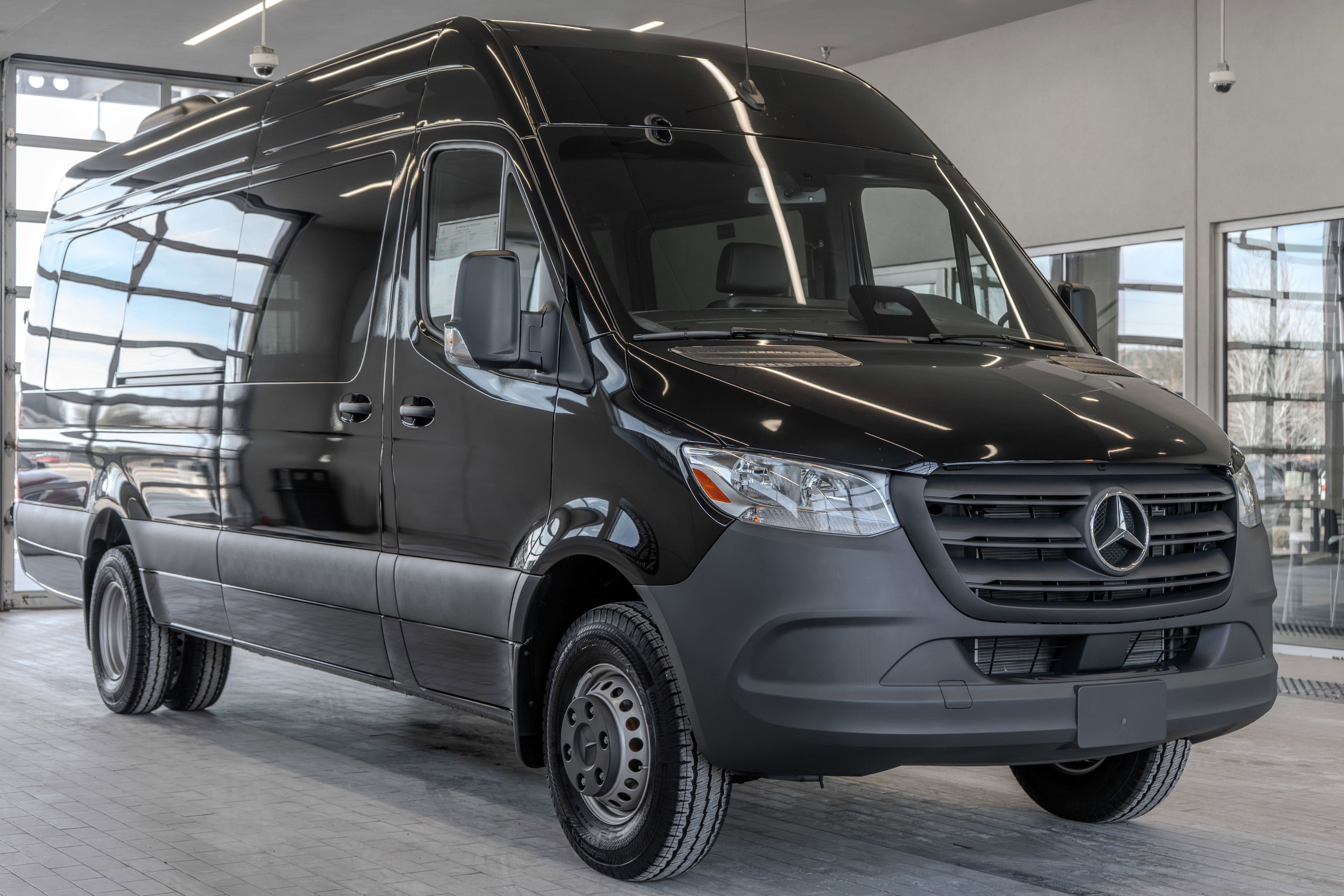 New 2025 Mercedes-Benz Sprinter 4500 image 21