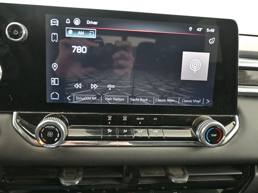 Used 2025 GMC Canyon Elevation image 34