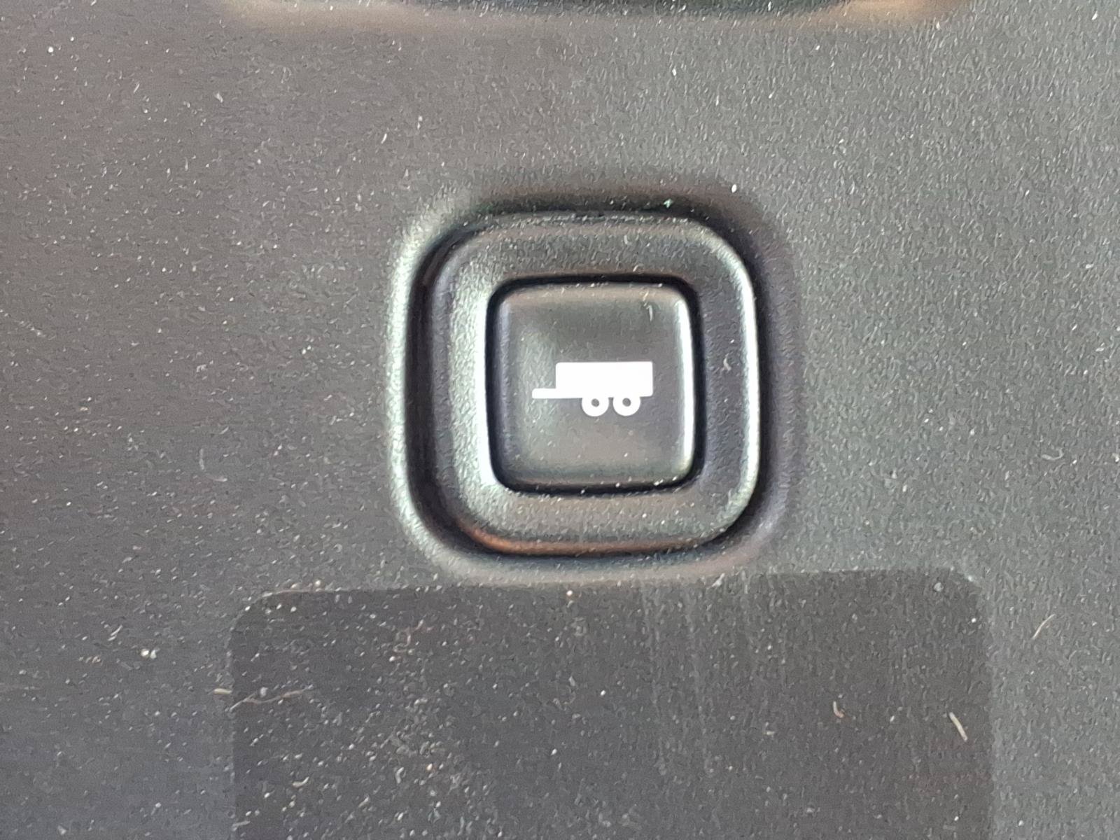 Used 2025 GMC Savana 2500 w/ Driver Convenience Package RWD image 19