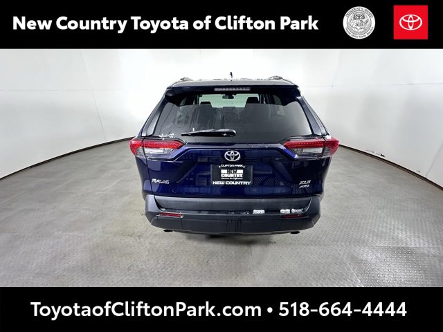 Used 2021 Toyota RAV4 XLE image 4