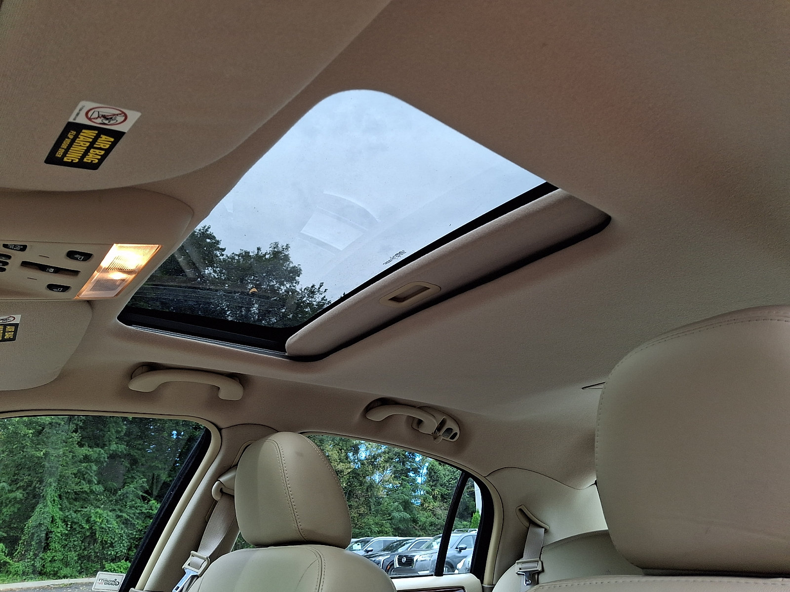 Used 2004 Lincoln Town Car Ultimate RWD image 14