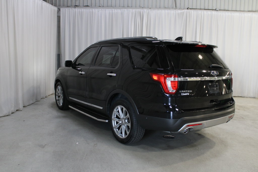 Used 2016 Ford Explorer Limited w/ Equipment Group 301A FWD image 32