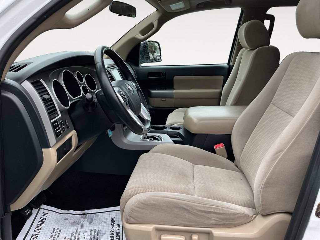 Used 2014 Toyota Sequoia SR5 AWD/4WD image 10