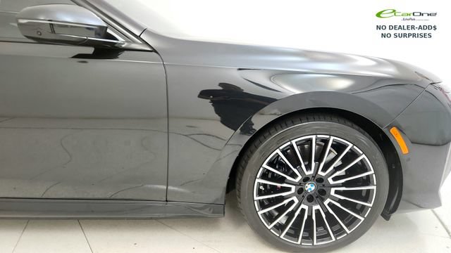 Used 2025 BMW i7 xDrive60 w/ Executive Package RWD image 21