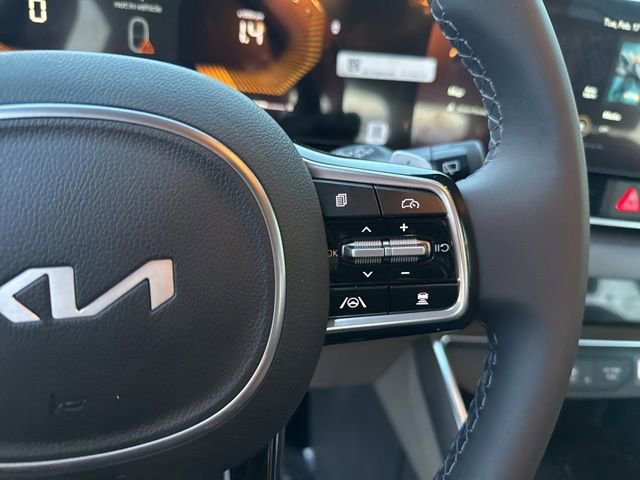 Certified 2026 Kia Carnival EX image 25