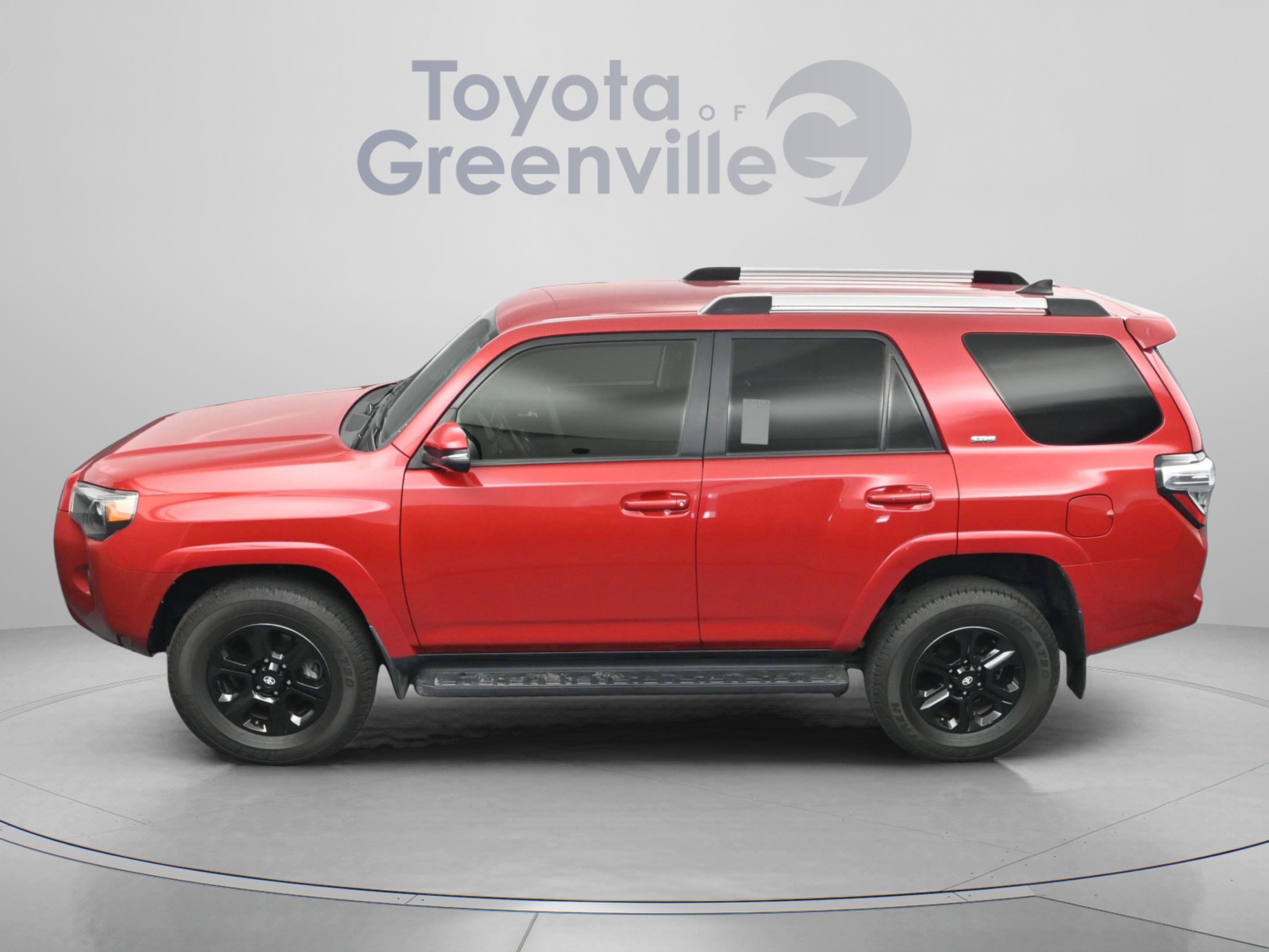 Certified 2024 Toyota 4Runner SR5 AWD/4WD image 4