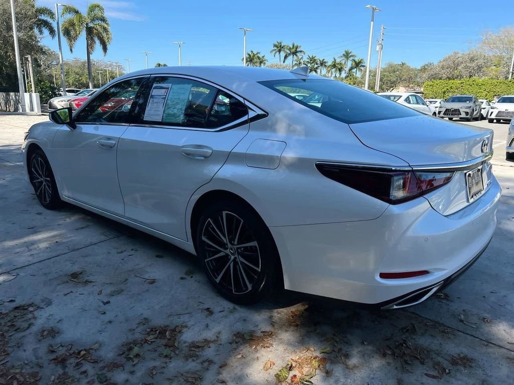 Certified 2024 Lexus ES 350 w/ Premium Package image 5