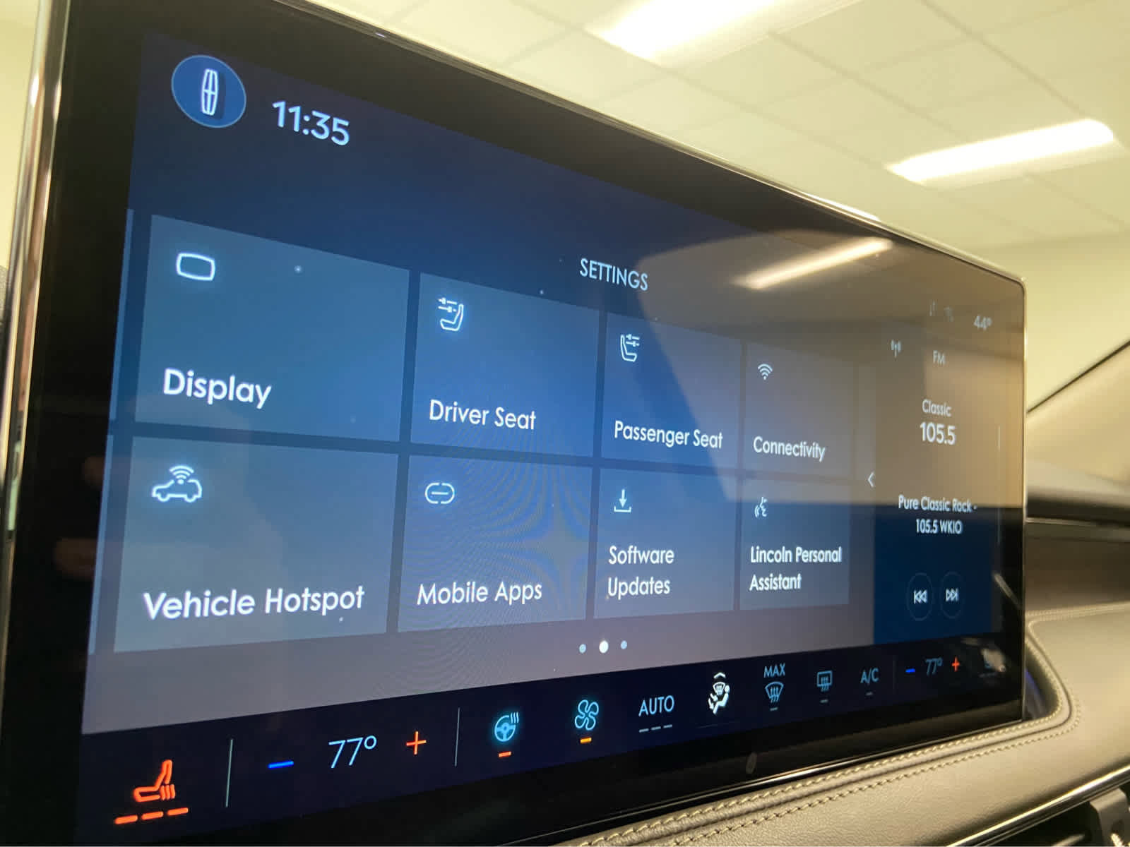 Used 2025 Lincoln Corsair Grand Touring w/ Equipment Group 301A image 32