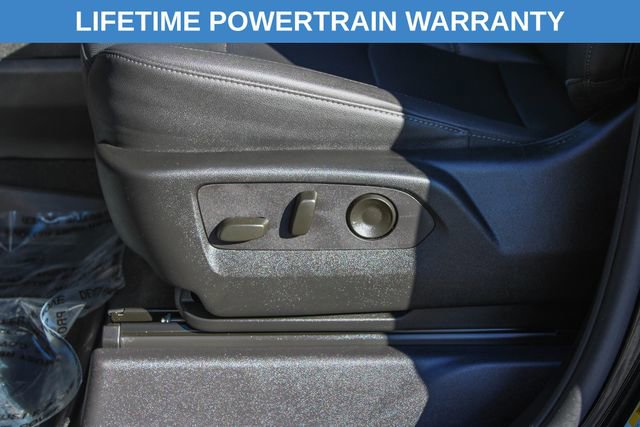 Used 2024 Chevrolet Silverado 2500 LTZ w/ LTZ Convenience Package image 19