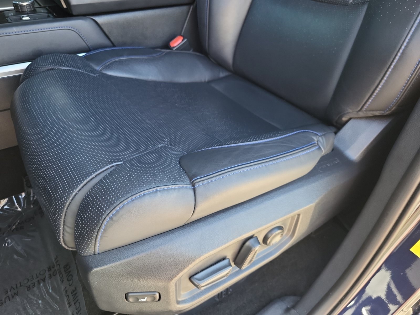 Used 2024 Toyota Tundra Platinum w/ TRD Off-Road Package AWD/4WD image 18