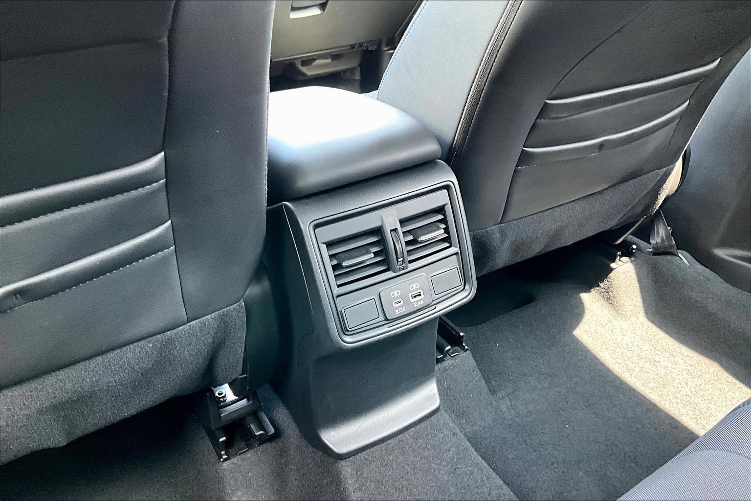 Used 2025 Subaru Forester Premium AWD/4WD image 12