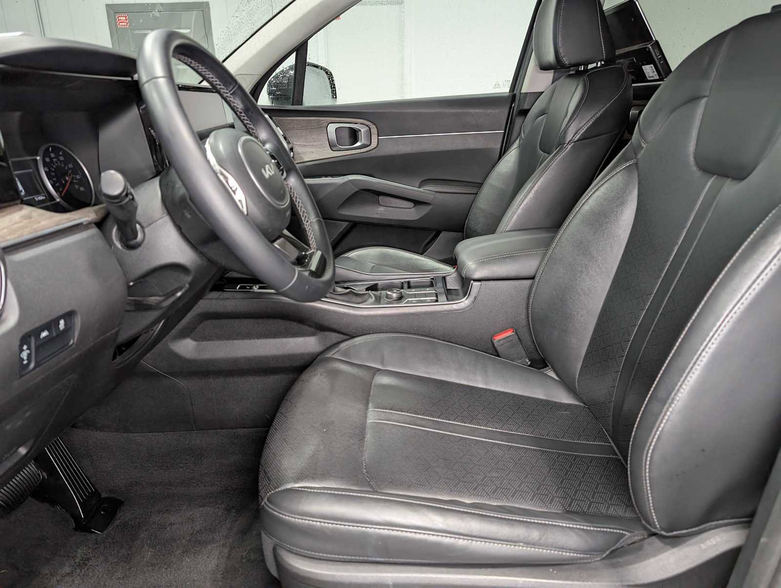 Certified 2022 Kia Sorento S image 4