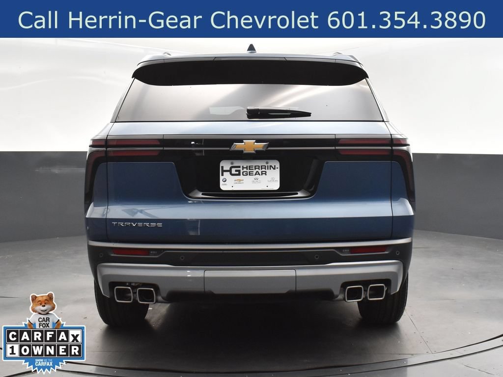 Used 2025 Chevrolet Traverse LT FWD image 5