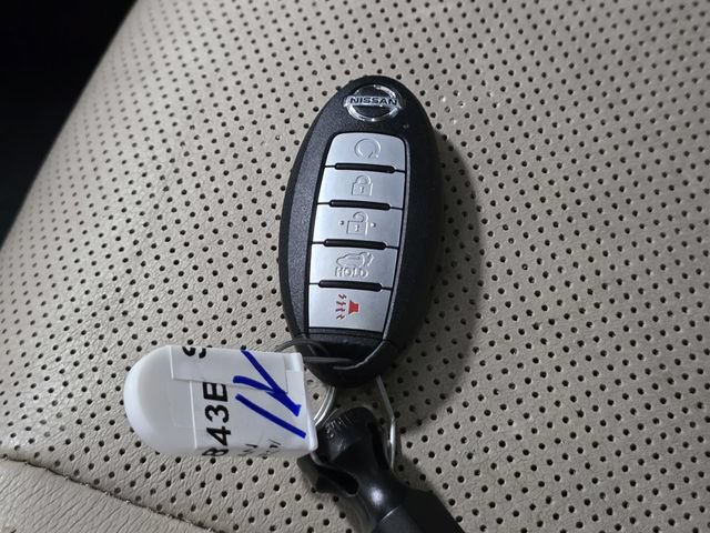 Used 2019 Nissan Rogue SV FWD image 32