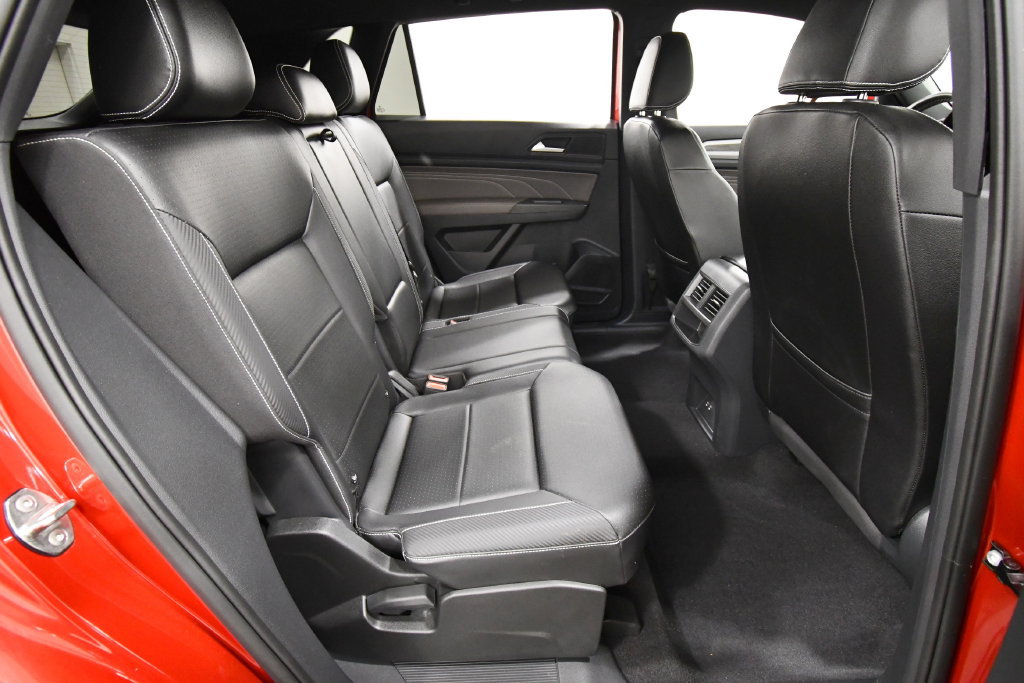 Used 2023 Volkswagen Atlas Cross Sport SE AWD/4WD image 17