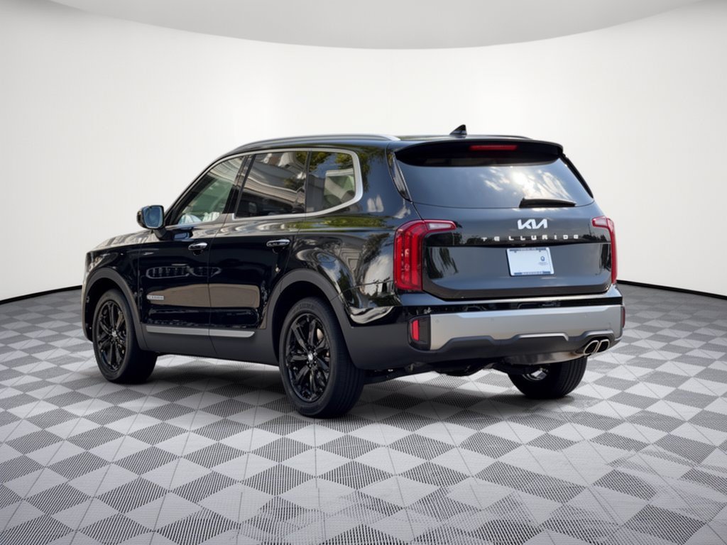 Used 2025 Kia Telluride S FWD image 3