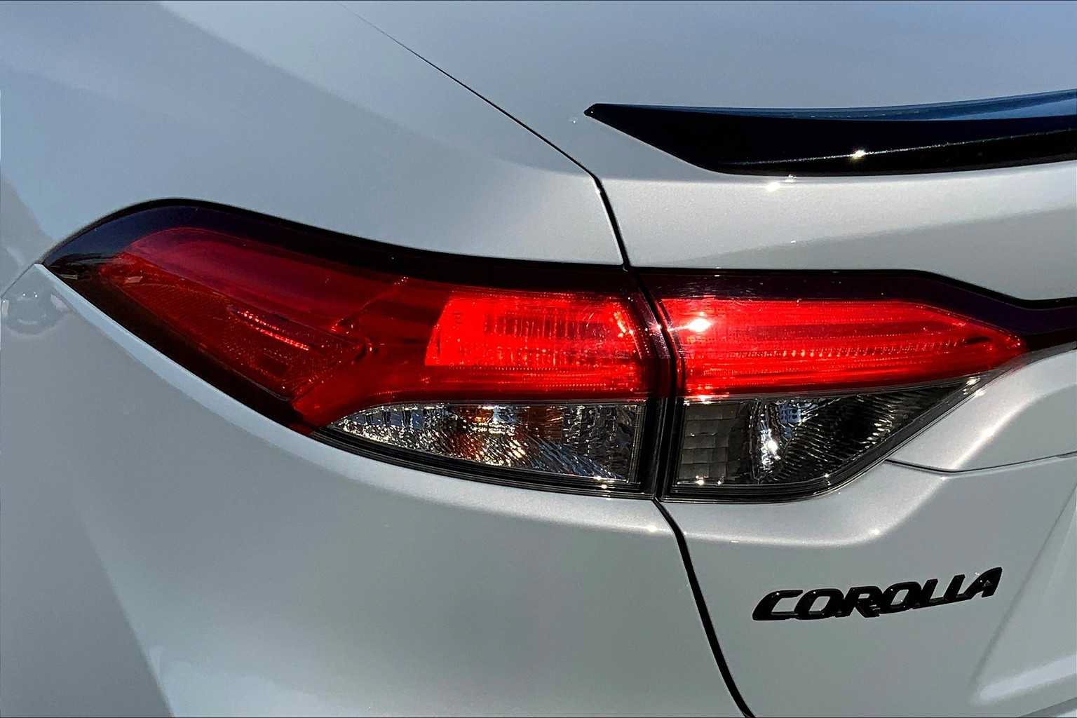 Used 2022 Toyota Corolla XSE w/ Carpet Mat Package (TMS) FWD image 28