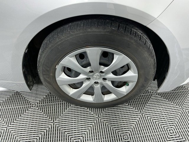 Used 2022 Toyota Corolla LE image 17