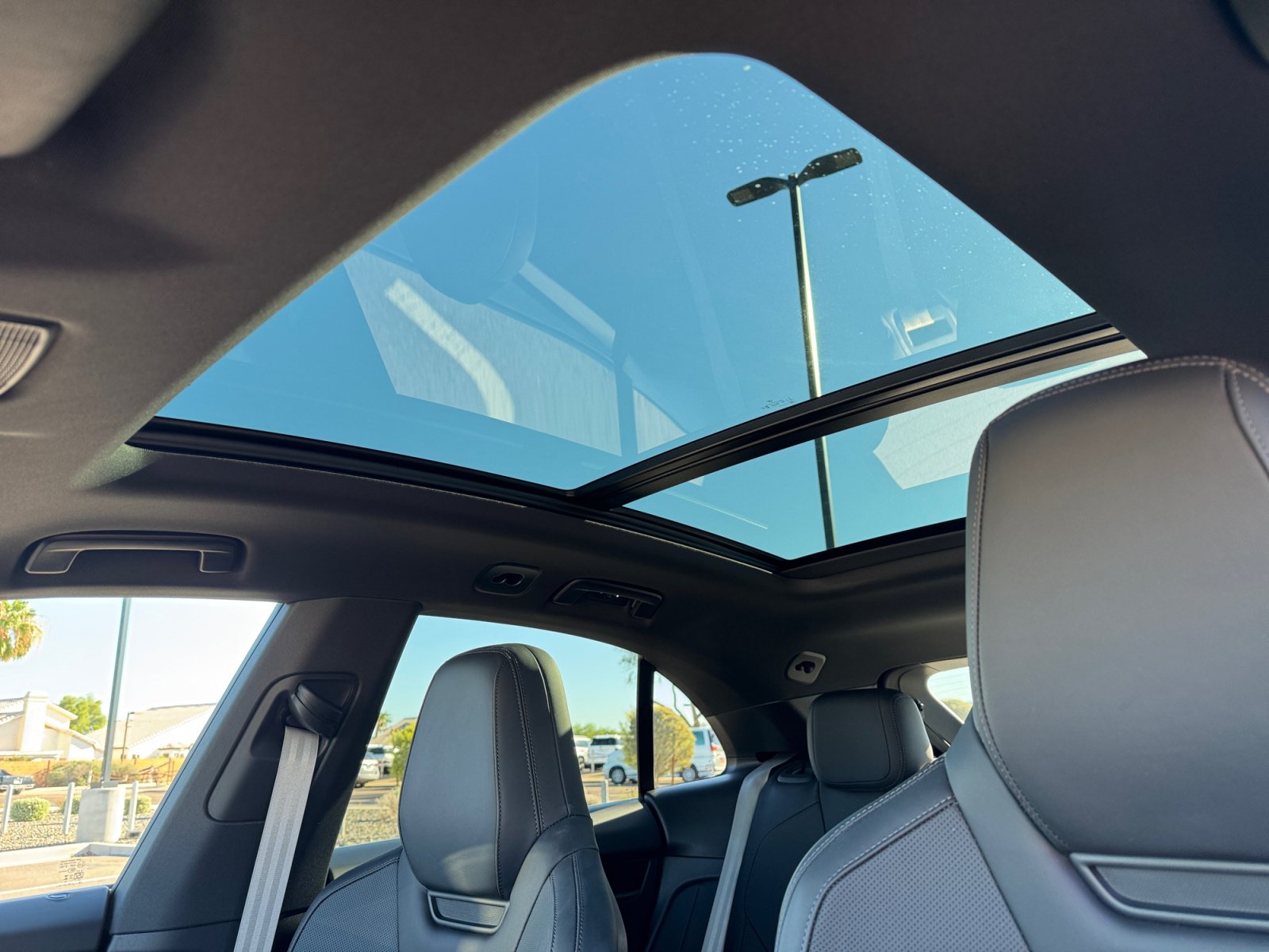 Used 2025 Porsche Macan Electric RWD image 33